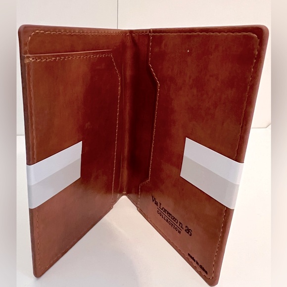 Passport Case cognac Nutmeg Rust color - Picture 2 of 2